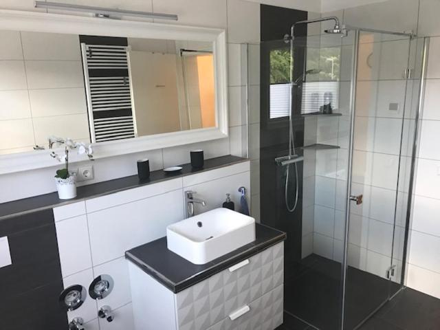 Top-Ferienwohnung Bei Berlin, Bis 3 Gaeste, Terrasse Und Garten Bestensee Ngoại thất bức ảnh